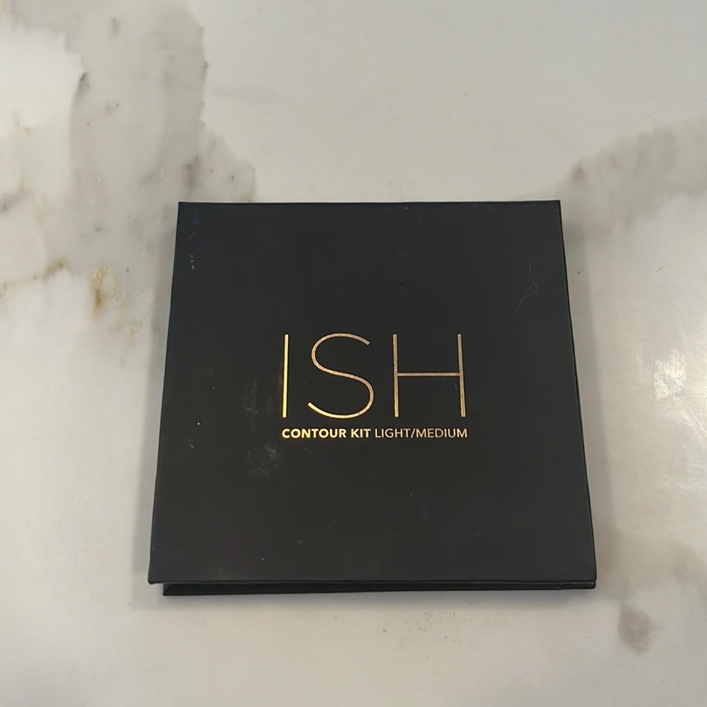 ISH Contour Kit Light/Medium Blush (tried once / otherwise not used)